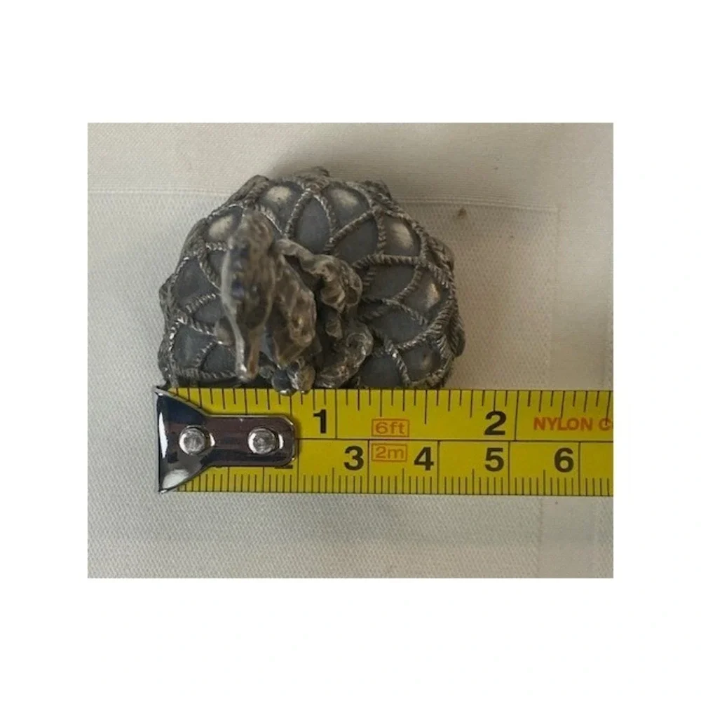 Vintage Seahorse Trinket Box Silver Tone Nautical Shell Pill Box Velvet Lined